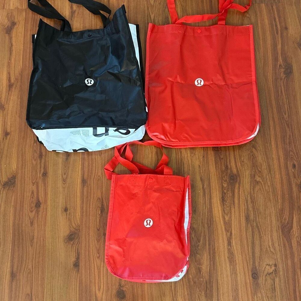 Lululemon lot of 3 piece tote shopping bags black red white large large small
